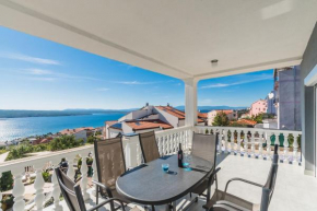Wohnung mit Meerblick und Pool